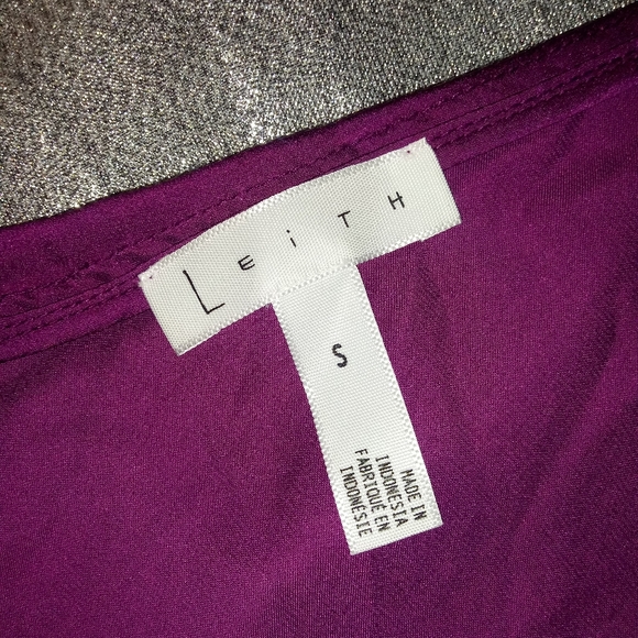 Leith Asymmetrical Ruffled Top - Picture 5 of 6